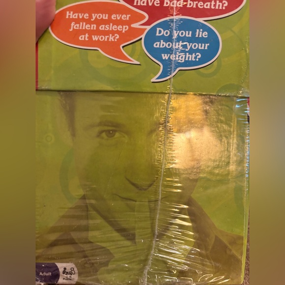 NWT Privacy Adult Game 4-8 players - Picture 2 of 3